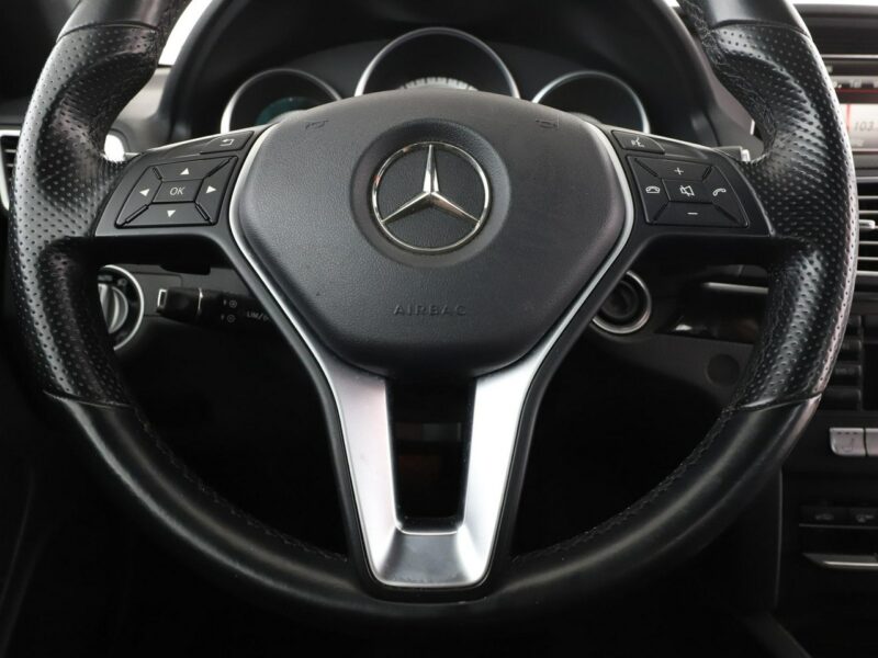 Mercedes E 250 półskóra, navi full LED klima auto grzane fotele czujnki parkowania W212 (2009-)