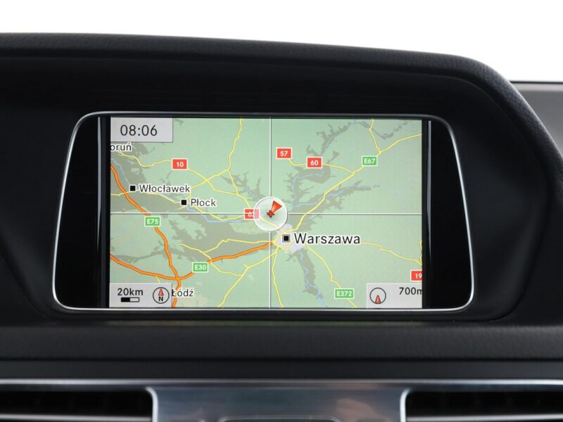 Mercedes E 250 półskóra, navi full LED klima auto grzane fotele czujnki parkowania W212 (2009-)