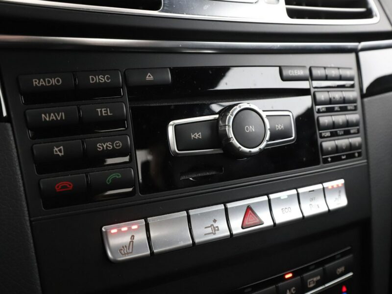 Mercedes E 250 półskóra, navi full LED klima auto grzane fotele czujnki parkowania W212 (2009-)