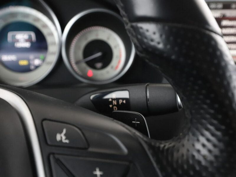 Mercedes E 250 półskóra, navi full LED klima auto grzane fotele czujnki parkowania W212 (2009-)