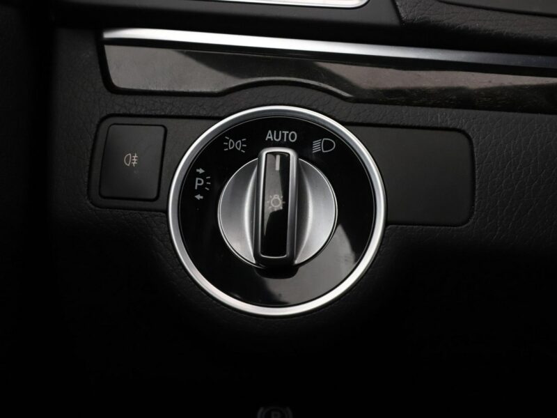 Mercedes E 250 półskóra, navi full LED klima auto grzane fotele czujnki parkowania W212 (2009-)