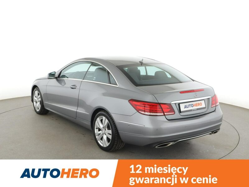 Mercedes E 250 półskóra, navi full LED klima auto grzane fotele czujnki parkowania W212 (2009-)