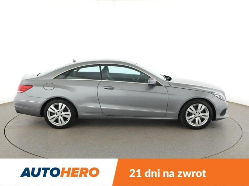 Mercedes E 250 półskóra, navi full LED klima auto grzane fotele czujnki parkowania W212 (2009-)