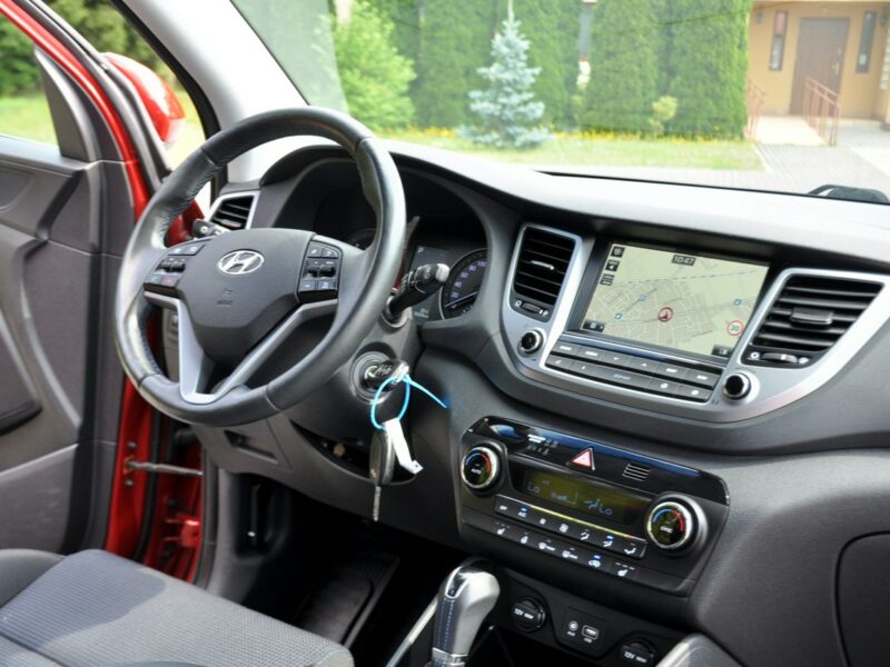 Hyundai Tucson 2.0CRDi(136KM)*4WD*Led*Navi*Kamera*Grzana Kierowni*Welur*Reling*Alu17" III (2015-2020)