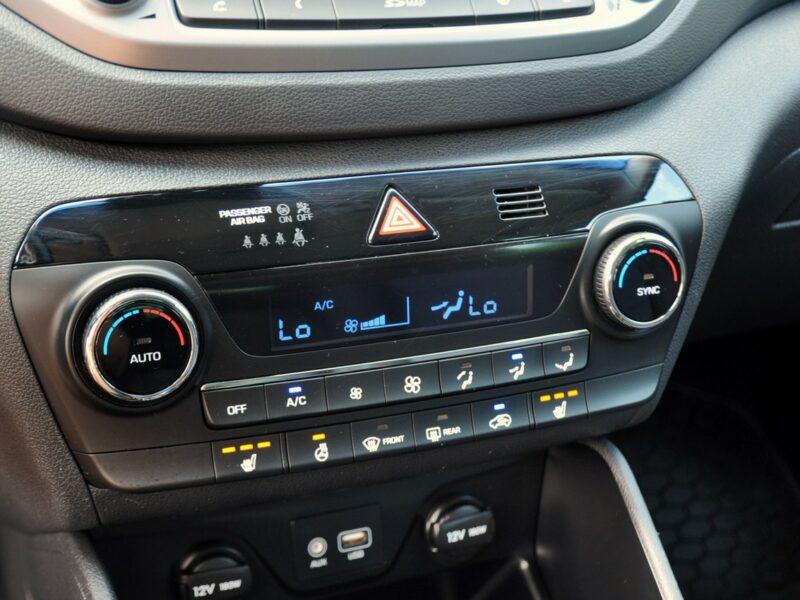 Hyundai Tucson 2.0CRDi(136KM)*4WD*Led*Navi*Kamera*Grzana Kierowni*Welur*Reling*Alu17" III (2015-2020)