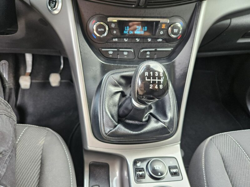 Ford Kuga Klima x 2 / Podgrzewane fotele + szyba / 6 biegów / START/STOP II (2012-)