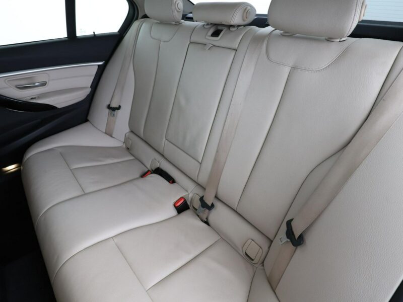 BMW 330 GRATIS! Pakiet Serwisowy o wartości 600 zł! F30 (2012-)