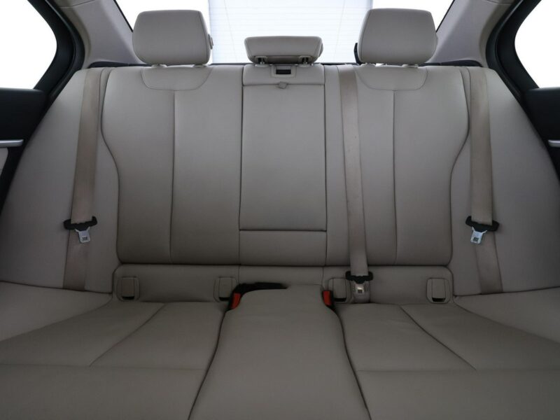 BMW 330 GRATIS! Pakiet Serwisowy o wartości 600 zł! F30 (2012-)