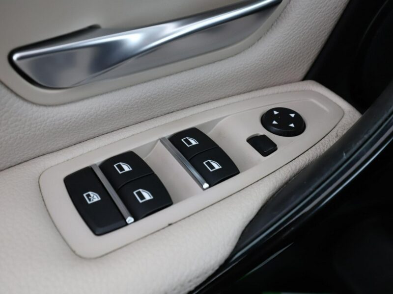 BMW 330 GRATIS! Pakiet Serwisowy o wartości 600 zł! F30 (2012-)