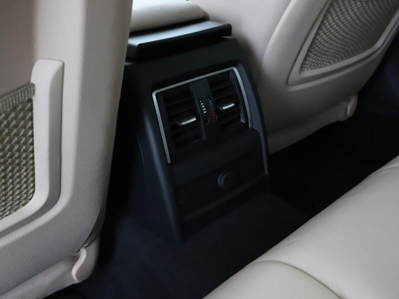 BMW 330 GRATIS! Pakiet Serwisowy o wartości 600 zł! F30 (2012-)