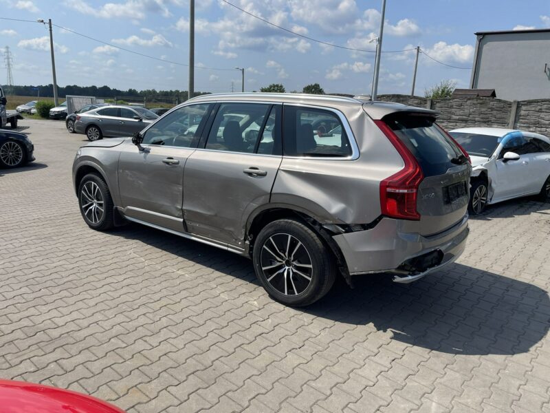 Volvo XC 90 D5 AWD Momentum Virtual Podgrzewanie II (2014-)