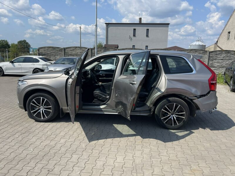 Volvo XC 90 D5 AWD Momentum Virtual Podgrzewanie II (2014-)