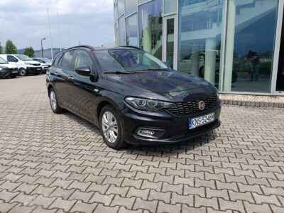Fiat Tipo SW 1.3 95KM Easy, hak, NAVI, kamera, grzane fotele, niski przebieg II (2016-)