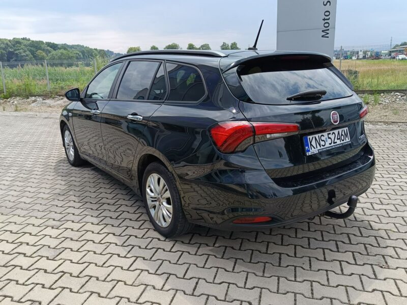 Fiat Tipo SW 1.3 95KM Easy, hak, NAVI, kamera, grzane fotele, niski przebieg II (2016-)