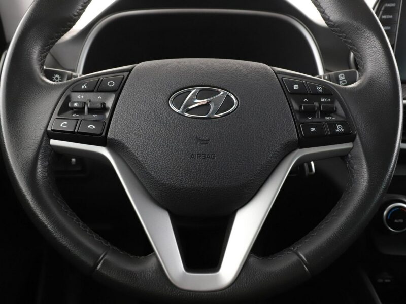 Hyundai Tucson lift navi klima auto grzane fotele kamera i czujniki parkowania III (2015-2020)