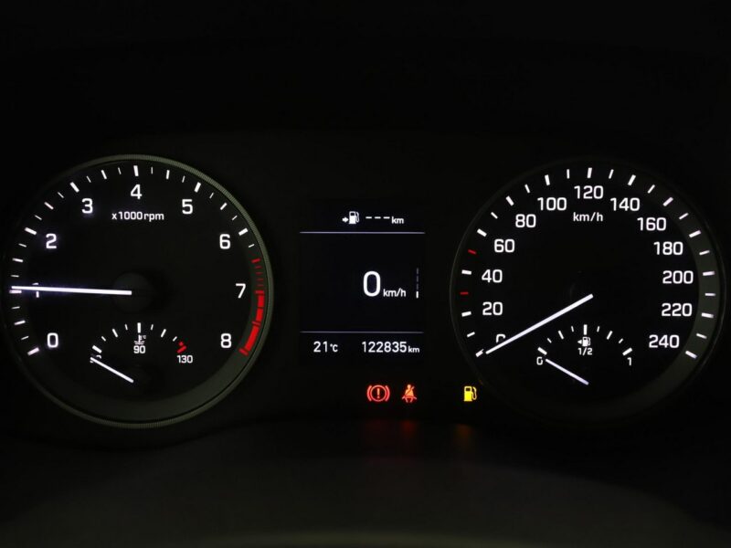 Hyundai Tucson lift navi klima auto grzane fotele kamera i czujniki parkowania III (2015-2020)