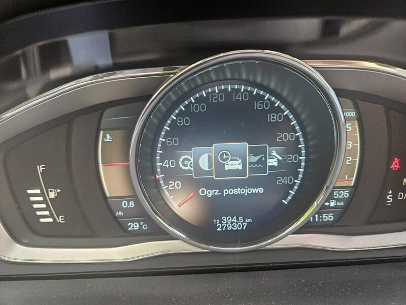 Volvo XC 70 181 kM Kliamtronic navi temp.aktywny III (2007-)
