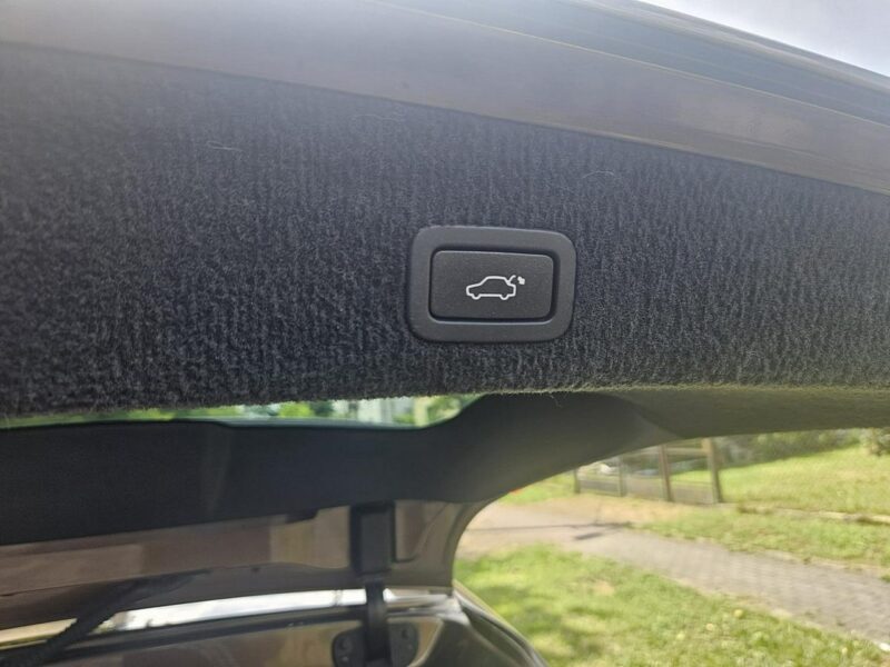 Volvo XC 70 181 kM Kliamtronic navi temp.aktywny III (2007-)