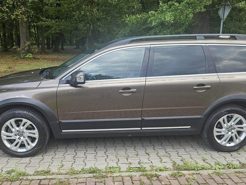 Volvo XC 70 181 kM Kliamtronic navi temp.aktywny III (2007-)