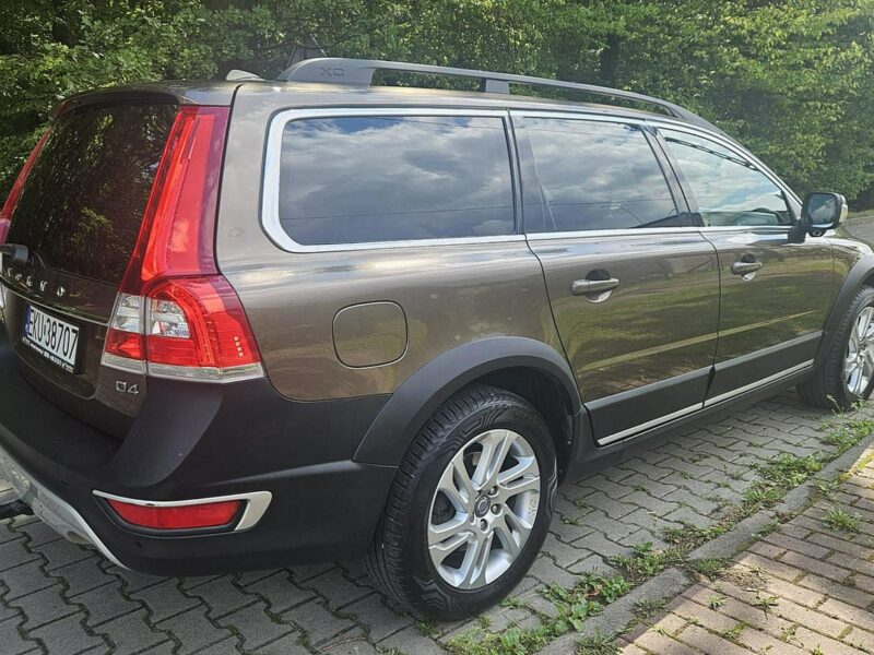 Volvo XC 70 181 kM Kliamtronic navi temp.aktywny III (2007-)