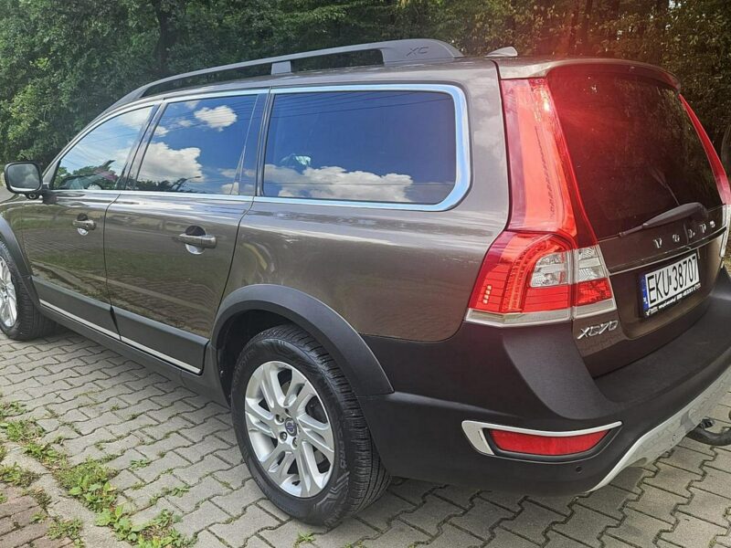 Volvo XC 70 181 kM Kliamtronic navi temp.aktywny III (2007-)