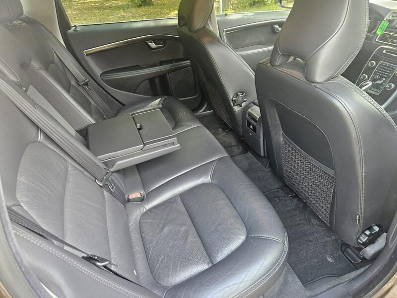 Volvo XC 70 181 kM Kliamtronic navi temp.aktywny III (2007-)