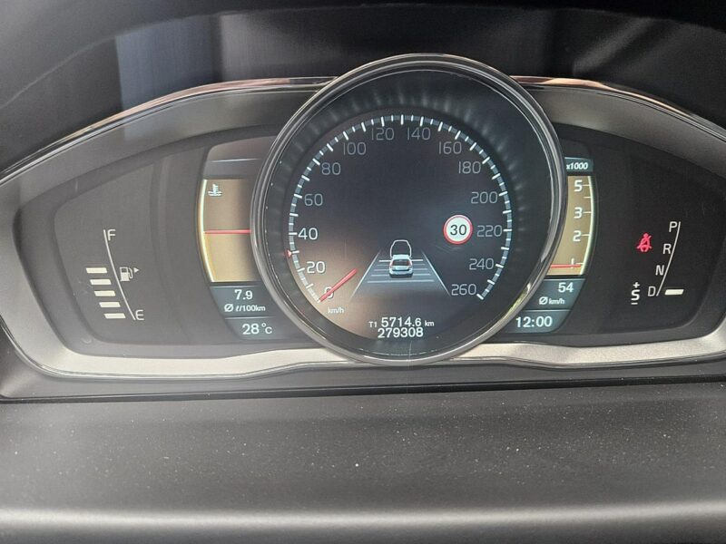 Volvo XC 70 181 kM Kliamtronic navi temp.aktywny III (2007-)