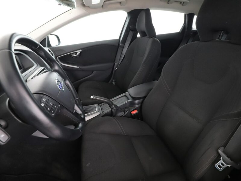 Volvo V40 1.6D Automat Klimatyzacja Tempomat Elektryka TFT ParkAssist LED II (2012-)