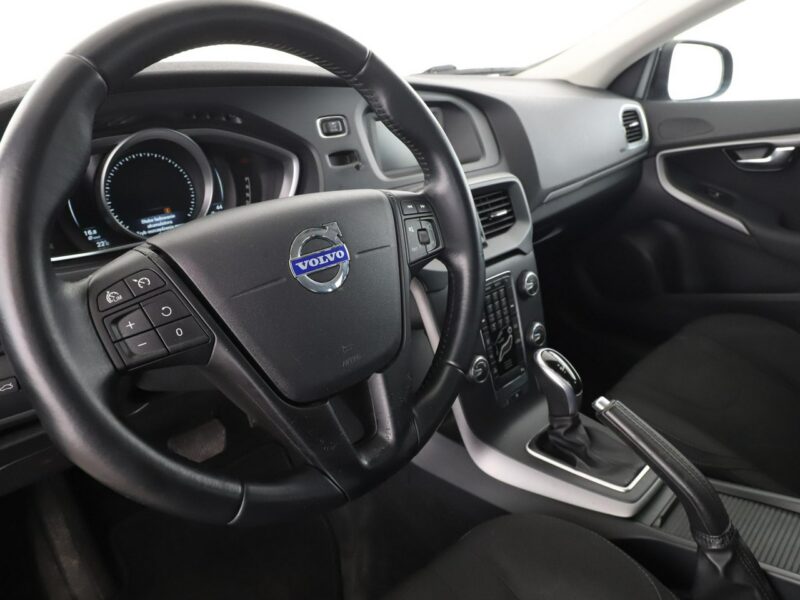 Volvo V40 1.6D Automat Klimatyzacja Tempomat Elektryka TFT ParkAssist LED II (2012-)