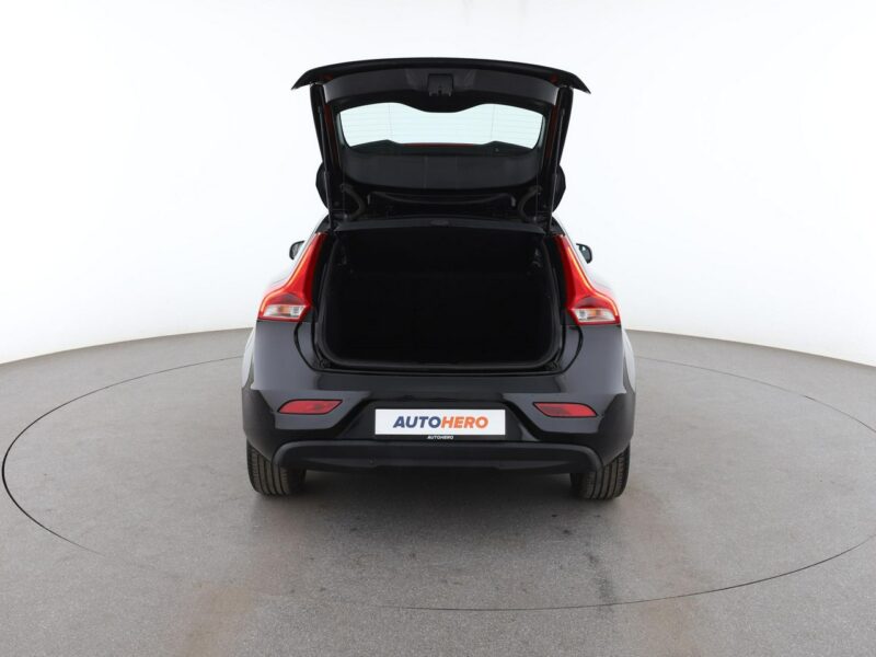 Volvo V40 1.6D Automat Klimatyzacja Tempomat Elektryka TFT ParkAssist LED II (2012-)