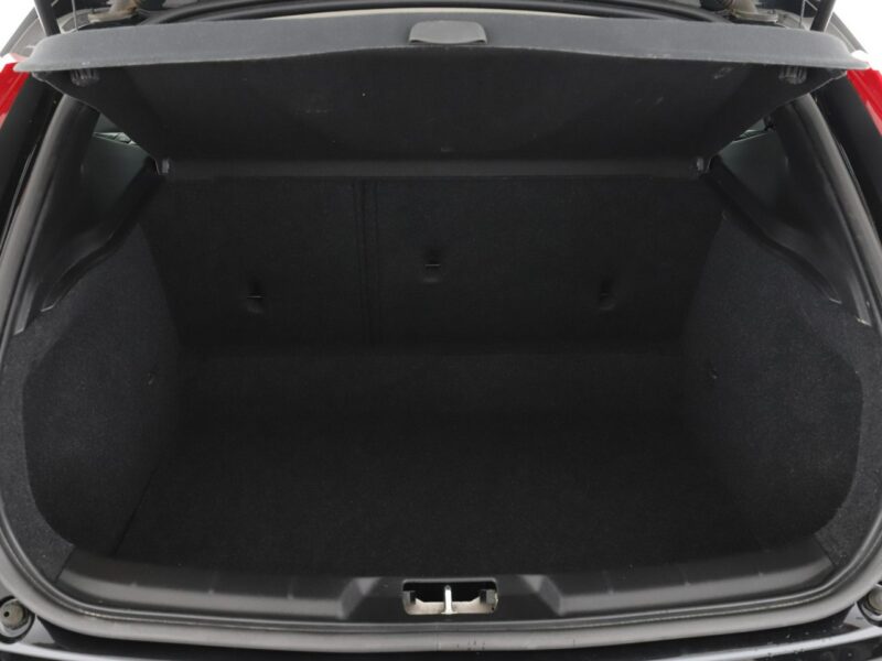 Volvo V40 1.6D Automat Klimatyzacja Tempomat Elektryka TFT ParkAssist LED II (2012-)