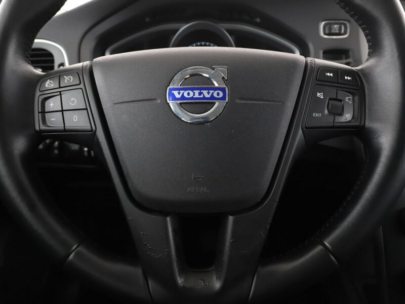 Volvo V40 1.6D Automat Klimatyzacja Tempomat Elektryka TFT ParkAssist LED II (2012-)