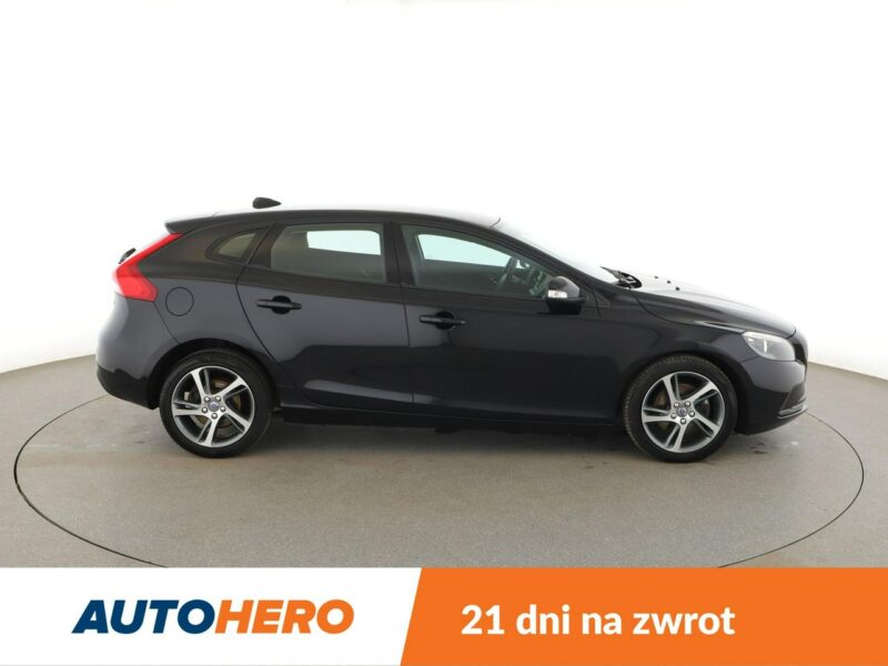 Volvo V40 1.6D Automat Klimatyzacja Tempomat Elektryka TFT ParkAssist LED II (2012-)