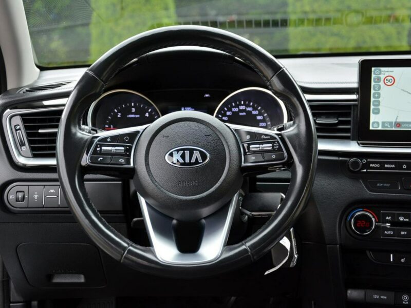 Kia Cee'd Spirit Duża Navi Kamera Ledy Drive Mode Android Auto Apple Carplay III (2018-)