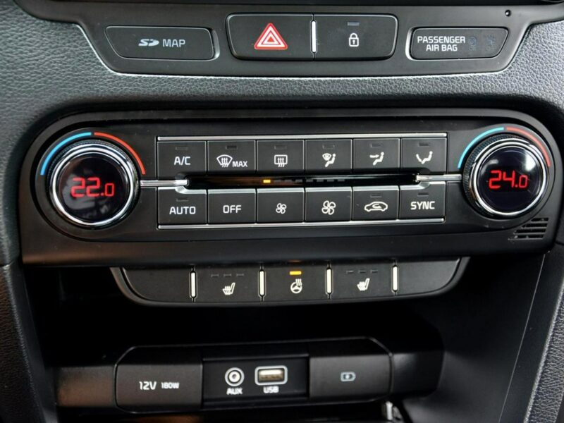 Kia Cee'd Spirit Duża Navi Kamera Ledy Drive Mode Android Auto Apple Carplay III (2018-)