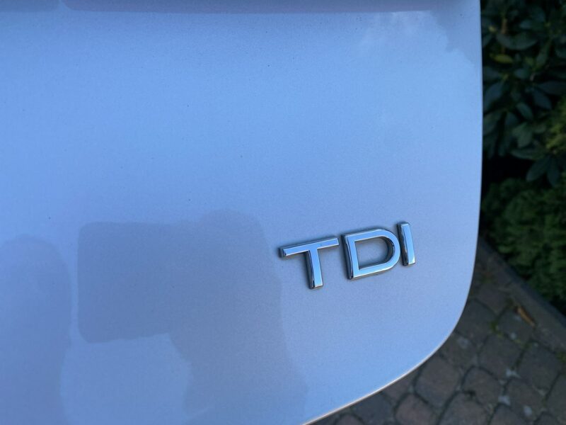 Audi A6 Automat, biksenony, kamera, czujniki ,nawigacja, nowe opony wielos.hak C7 (2011-)