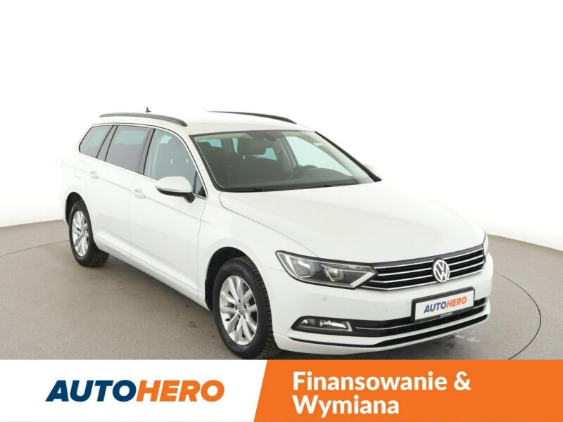 Volkswagen Passat klima auto grzane fotele czujniki parkowania B8 (2014-2023)