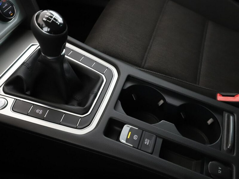 Volkswagen Passat klima auto grzane fotele czujniki parkowania B8 (2014-2023)