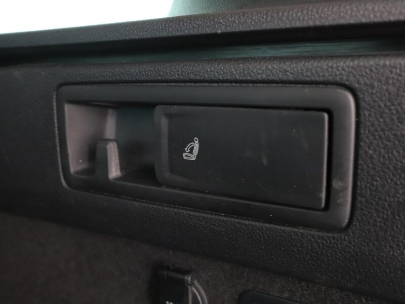 Volkswagen Passat klima auto grzane fotele czujniki parkowania B8 (2014-2023)