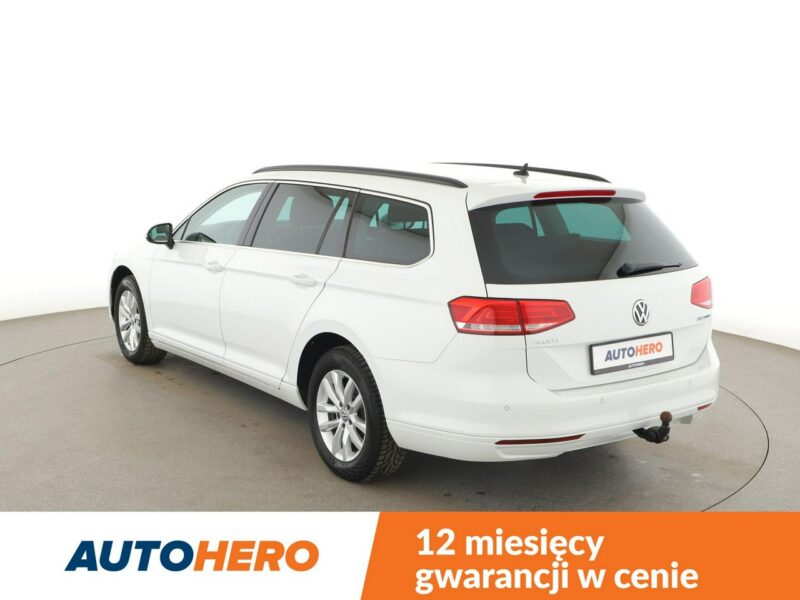 Volkswagen Passat klima auto grzane fotele czujniki parkowania B8 (2014-2023)