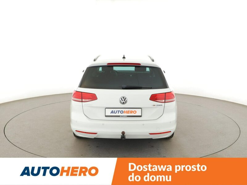 Volkswagen Passat klima auto grzane fotele czujniki parkowania B8 (2014-2023)