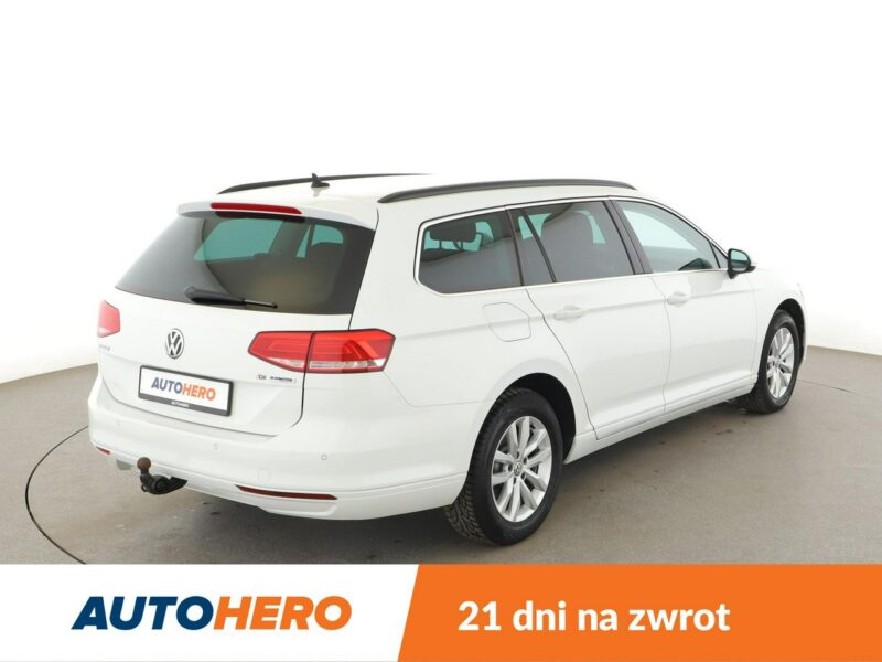 Volkswagen Passat klima auto grzane fotele czujniki parkowania B8 (2014-2023)