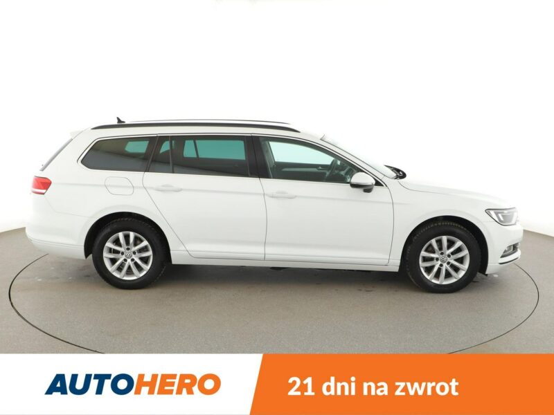Volkswagen Passat klima auto grzane fotele czujniki parkowania B8 (2014-2023)