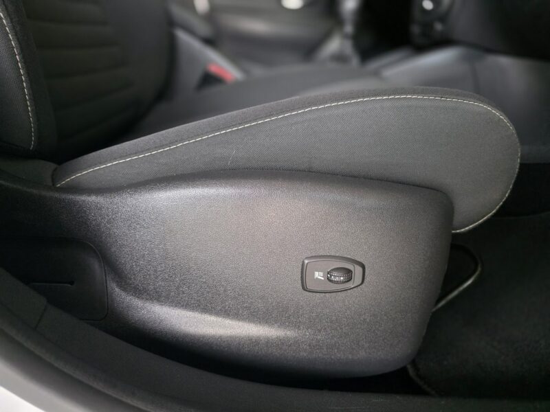 Renault Megane 1.6 i 110 KM / Limited III (2008-2016)