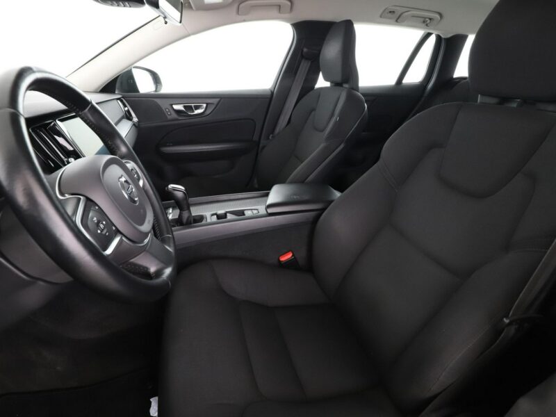 Volvo V60 full LED navi klima auto czujniki parkowania grzane fotele II (2018-)