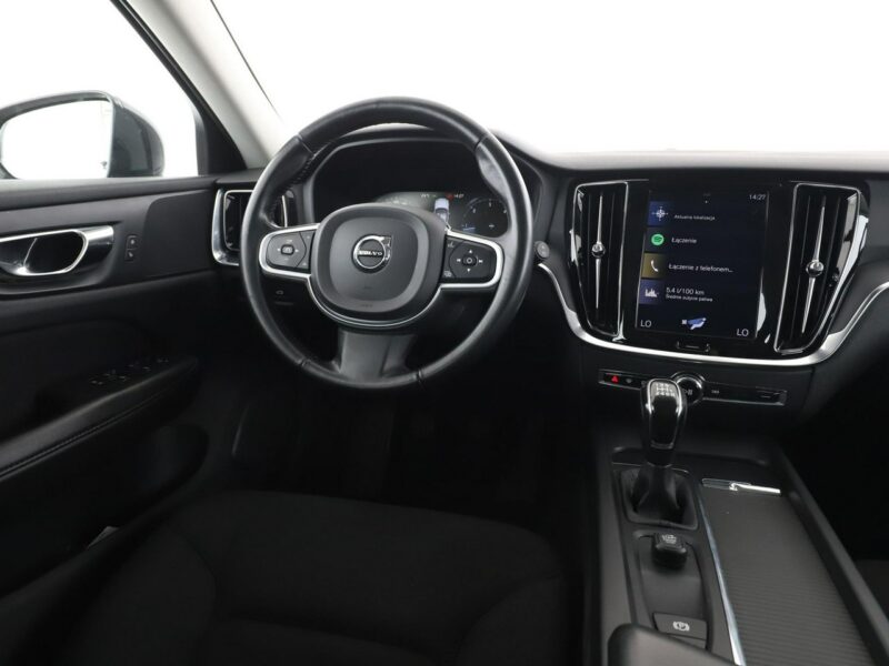 Volvo V60 full LED navi klima auto czujniki parkowania grzane fotele II (2018-)