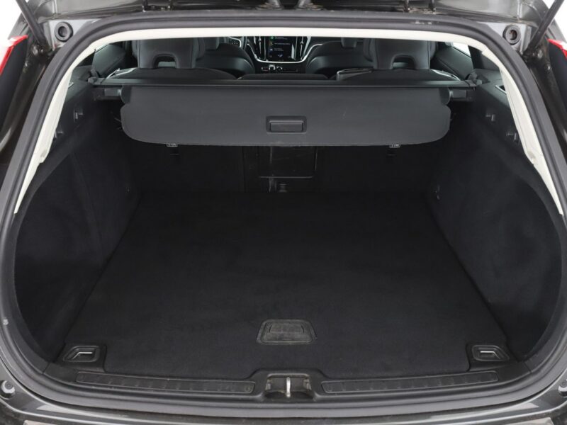 Volvo V60 full LED navi klima auto czujniki parkowania grzane fotele II (2018-)