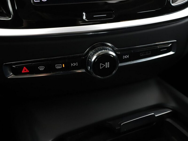 Volvo V60 full LED navi klima auto czujniki parkowania grzane fotele II (2018-)