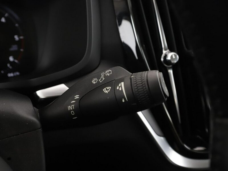Volvo V60 full LED navi klima auto czujniki parkowania grzane fotele II (2018-)