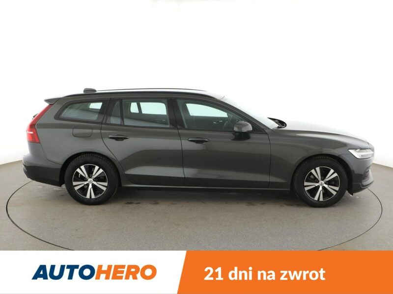 Volvo V60 full LED navi klima auto czujniki parkowania grzane fotele II (2018-)